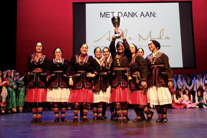 Hollandada 14. kez Türk halk oyunları yarışması düzenlendi