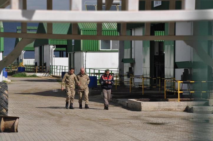 Jandarma Özel Harekat Çiftlik Bank önünde