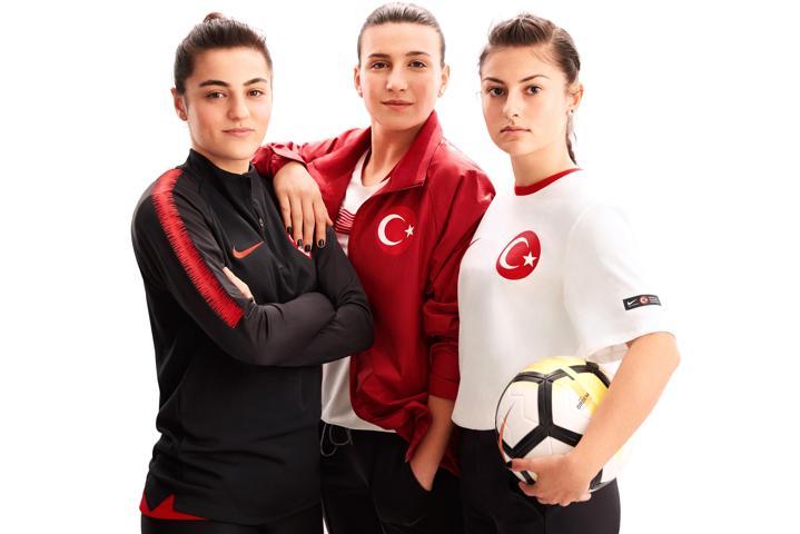 Milli takım formalarına tepkiler