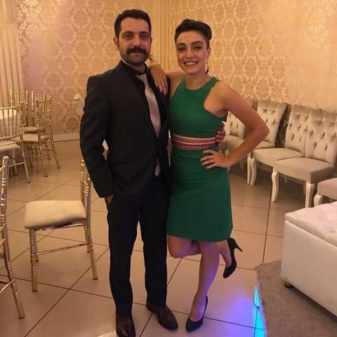 Merve Dizdar nişanlandı