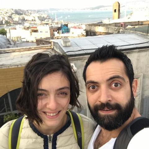 Merve Dizdar nişanlandı