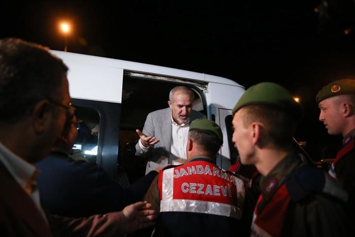 Cumhuriyet gazetesi İcra Kurulu Başkanı Akın Atalay cezaevinden çıktı