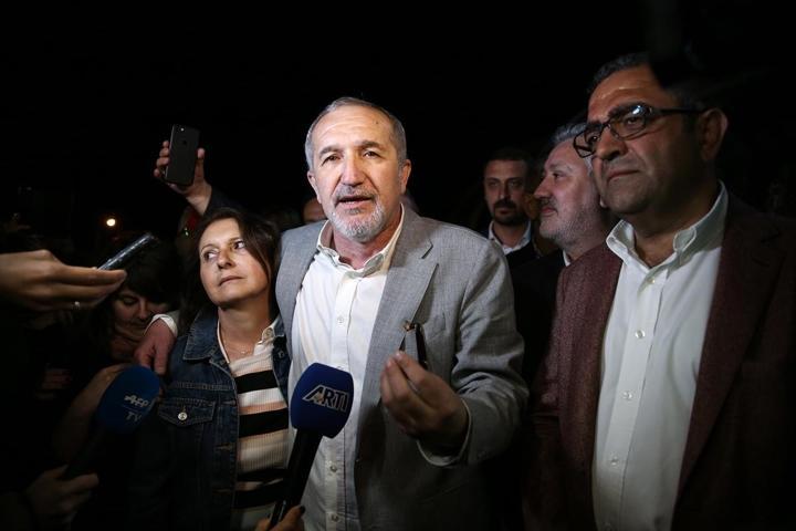 Cumhuriyet gazetesi İcra Kurulu Başkanı Akın Atalay cezaevinden çıktı