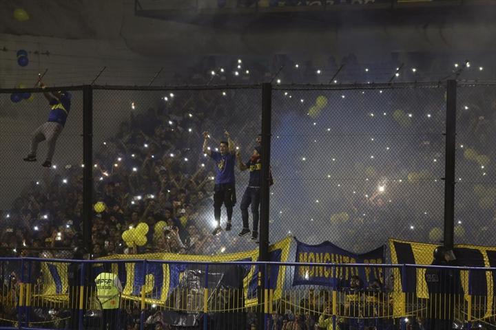 Boca Juniors şampiyon oldu, yer gök inledi