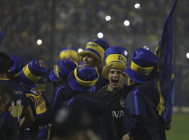 Boca Juniors şampiyon oldu, yer gök inledi
