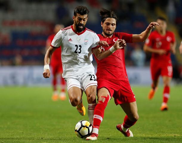 Cenk Tosun attı Türkiye kazandı