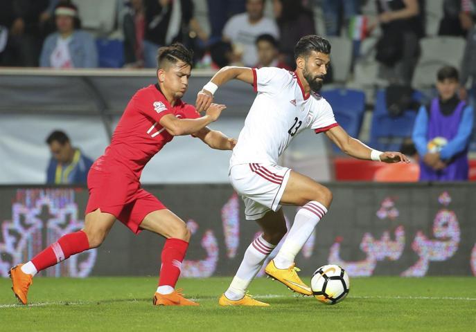 Cenk Tosun attı Türkiye kazandı