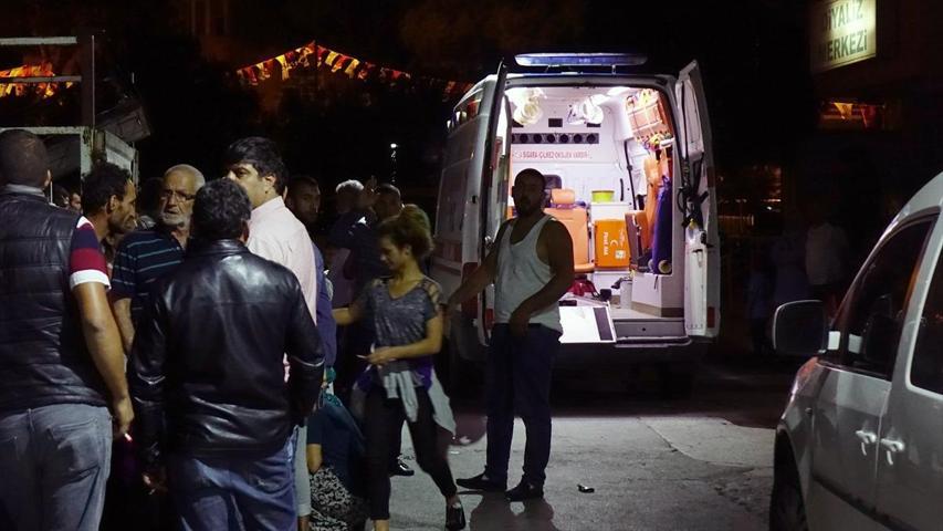 İki Roman kavga etti, aileler birbirine girdi: 7 yaralı