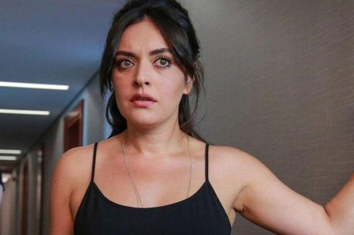 Ezgi Mola: “Beni aptal yerine koymalarına tahammül edemem”
