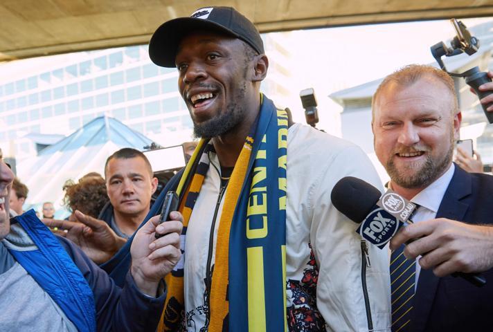 Usain Bolt futbol kariyerini noktaladı
