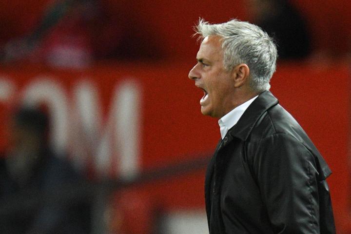 Alexis Sanchez Mourinho kovulur bahsine girdiği iddiasını yalanladı