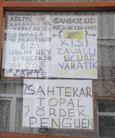 Duvar yazıları ile tartışan kardeşlere mahkeme dur dedi