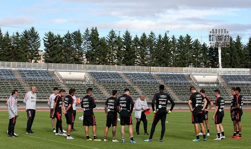 Medel, Roco ve Islalı Şili milli takımı depreme yakalandı