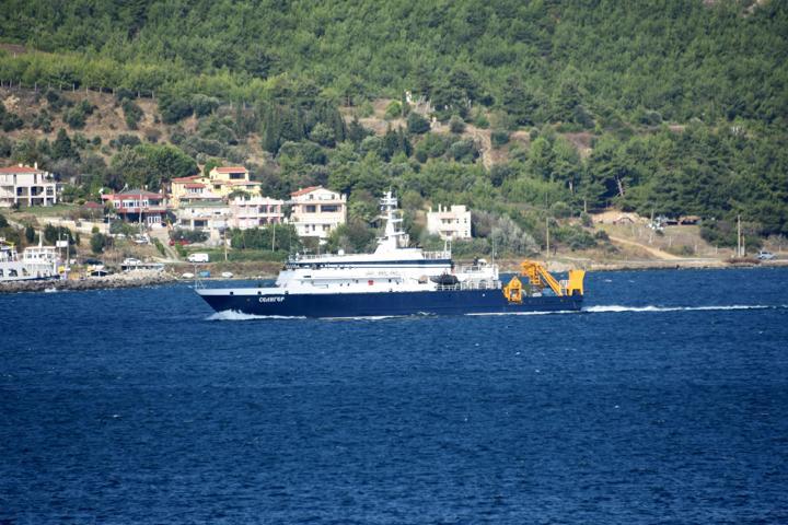 Boğazları geçti: Akdenizde düşen uçağı arayacak