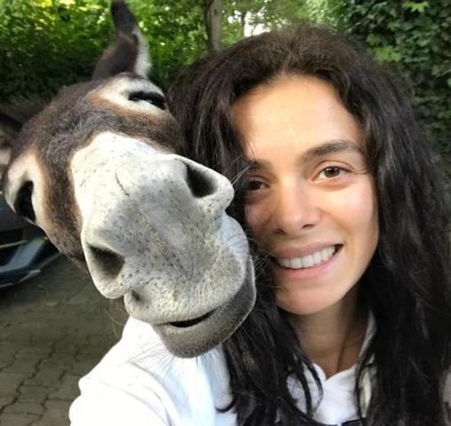 Sinem Kobal: Bu sessiz kullar bize emanet 
