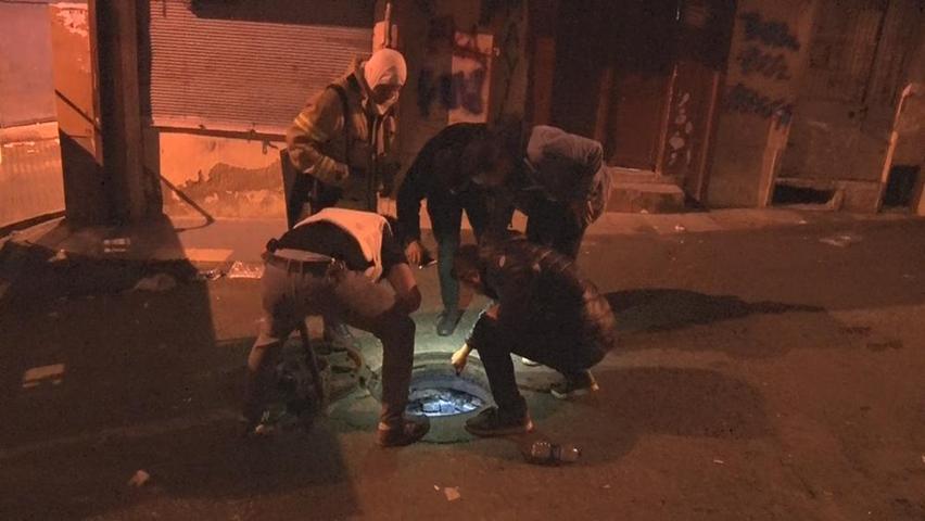Polis uyuşturucuyu kanalizasyondan çıkardı