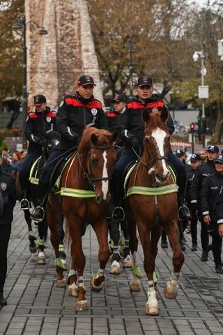 Sultanahmet Meydanında atlı polisler göreve başladı