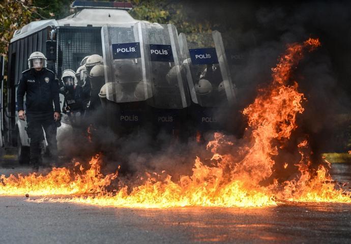 Çevik Kuvvet polisinden aksiyon filmlerini aratmayan eğitim