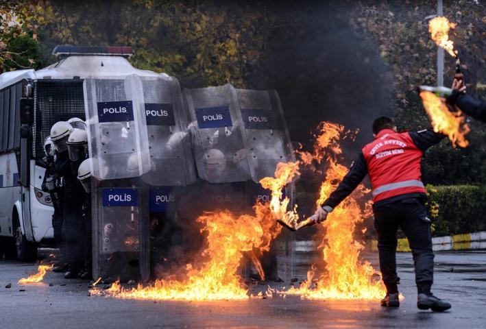 Çevik Kuvvet polisinden aksiyon filmlerini aratmayan eğitim