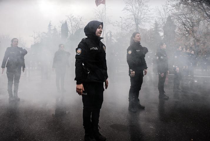 Çevik Kuvvet polisinden aksiyon filmlerini aratmayan eğitim