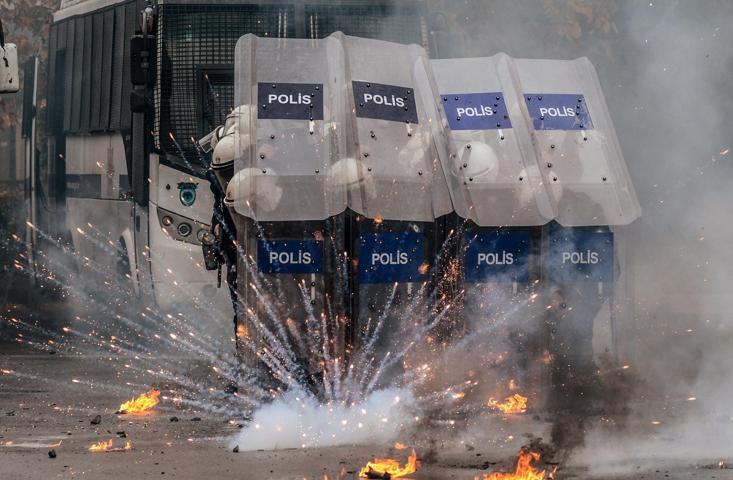 Çevik Kuvvet polisinden aksiyon filmlerini aratmayan eğitim
