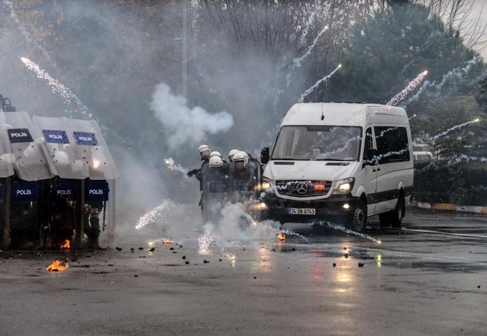Çevik Kuvvet polisinden aksiyon filmlerini aratmayan eğitim