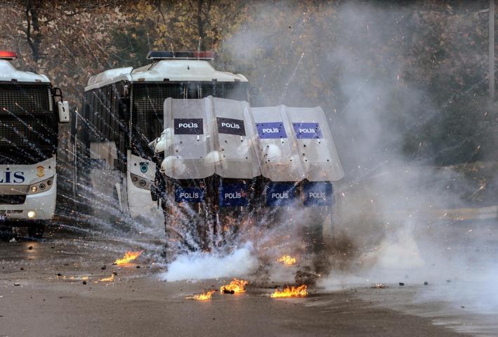 Çevik Kuvvet polisinden aksiyon filmlerini aratmayan eğitim