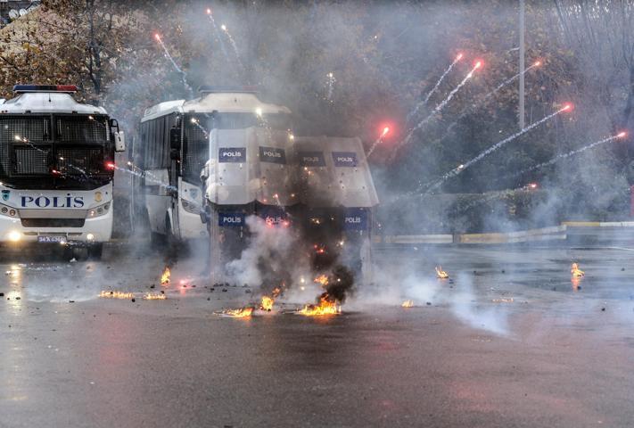 Çevik Kuvvet polisinden aksiyon filmlerini aratmayan eğitim