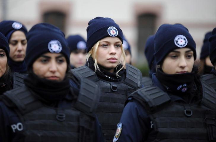 Çevik Kuvvet polisinden aksiyon filmlerini aratmayan eğitim