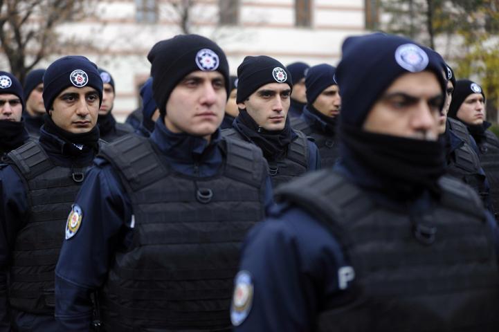 Çevik Kuvvet polisinden aksiyon filmlerini aratmayan eğitim