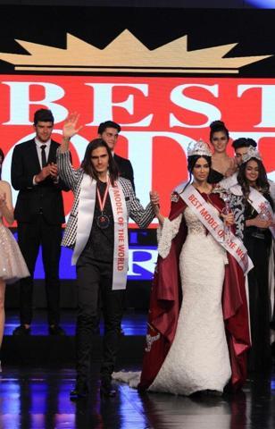 Iman Casablanca: Her sabah 15 dakika kitap okurum