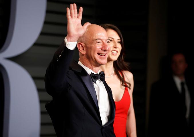 Amazonun CEOsu Bezosa şantaj iddiası