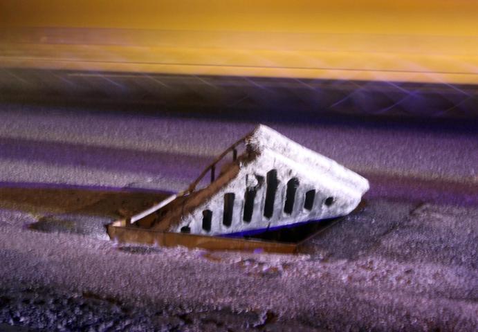 İstanbulun göbeğinde rögar kapağı işkencesi