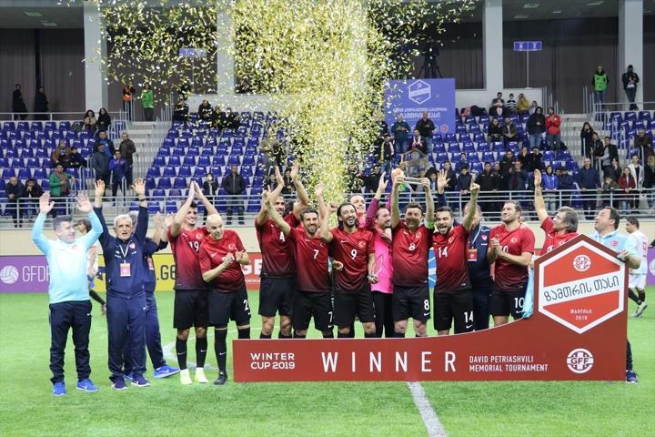 Veteran Milli Futbol Takımı şampiyon oldu
