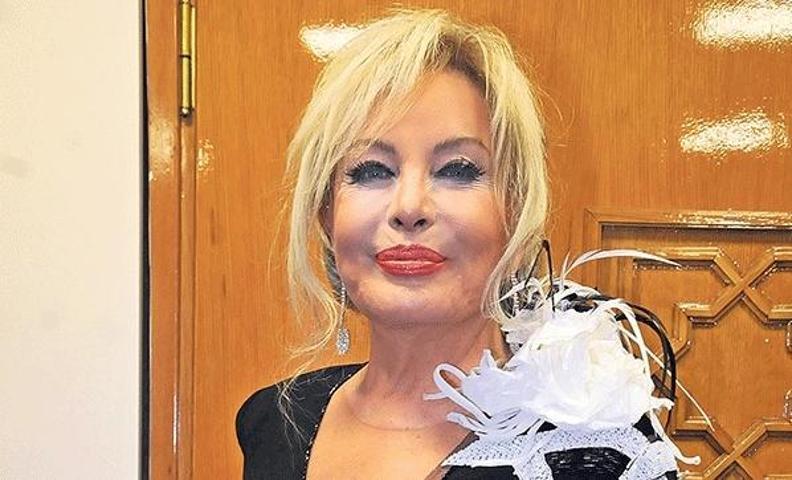 Emel Sayının Mavi Boncuk şarkısı ile ilgili iddia şaşırttı