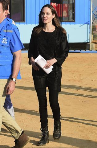 Angelina Jolie Rohingya mülteci kampında