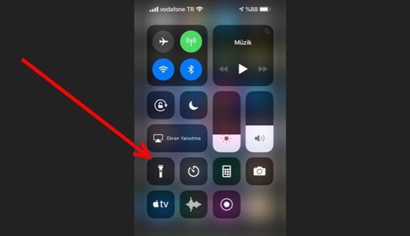 Telefonunuzun flaş ışığına dikkat Kimse farkında değil ama...