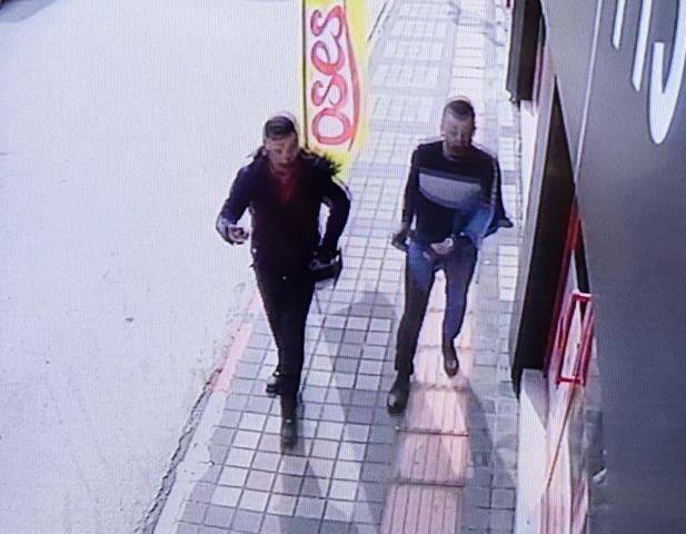Bacağından bıçaklandı, kemerle turnike yaptı