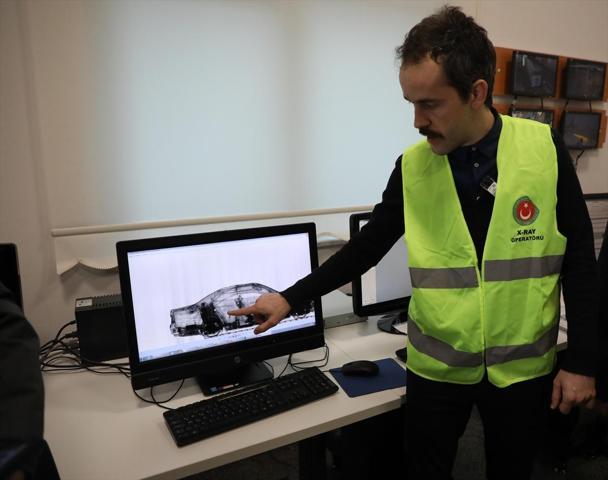 Modernize edilen Sarp Sınır Kapısı yeni yüzüyle hizmete girdi
