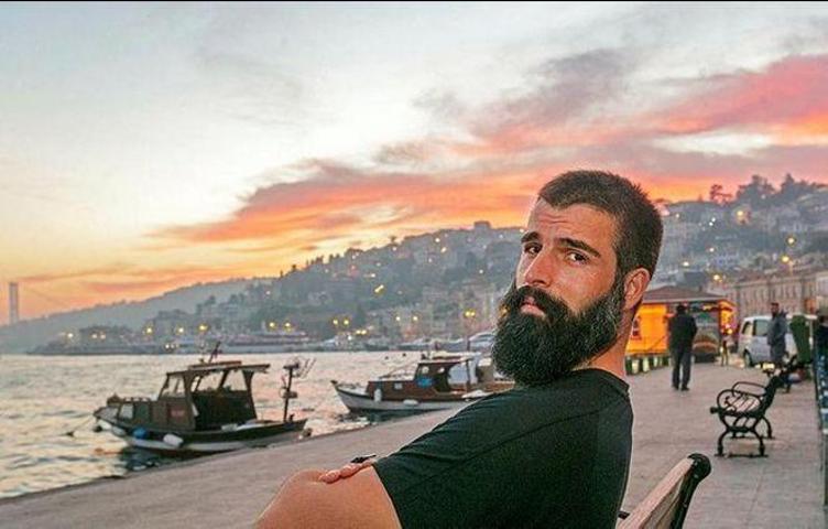 Mehmet Akif Alakurta tepkiler devam ediyor