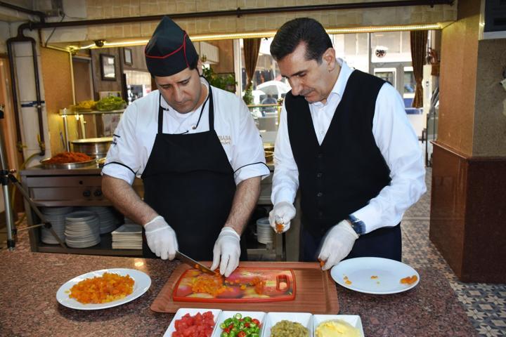 Kayısılı pilav yaptı, talebe yetişemiyor