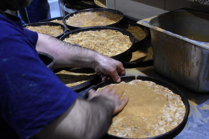 Konyada ramazanın vazgeçilmez lezzeti; tahinli pide