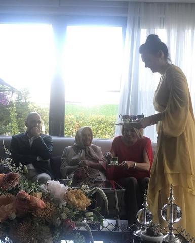 Bartu Küçükçağlayan nişanlandı