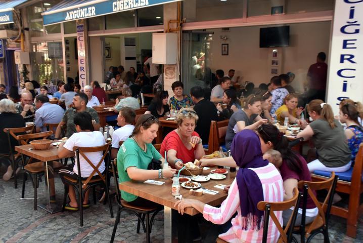 Bayramda tatilci akınına uğrayan Edirnede 3 ton ciğer tüketildi