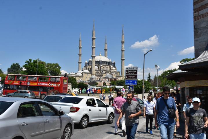Bayramda tatilci akınına uğrayan Edirnede 3 ton ciğer tüketildi