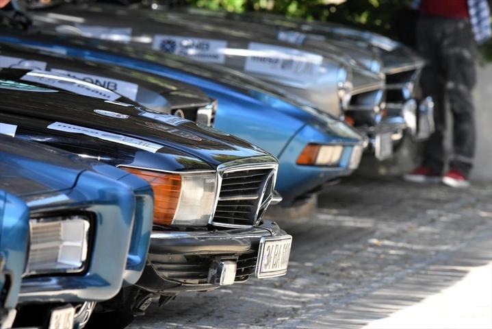 Klasik otomobil tutkunları rallide buluştu