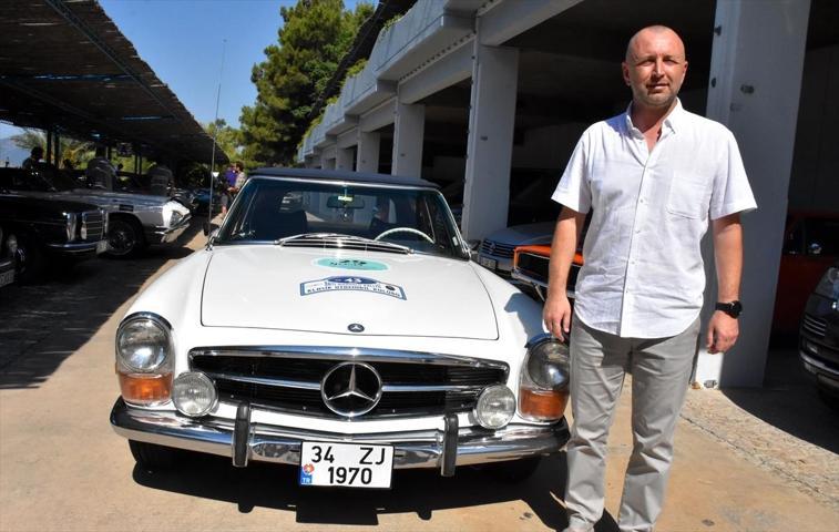 Klasik otomobil tutkunları rallide buluştu