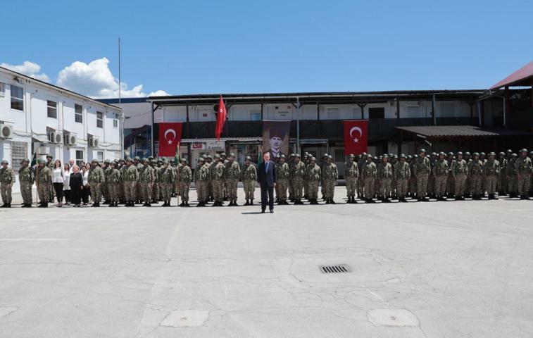 Erdoğan, Bosnada ‘Barış Gücü’nde görevli Türk askerleri ziyaret etti