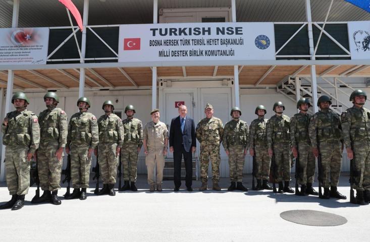 Erdoğan, Bosnada ‘Barış Gücü’nde görevli Türk askerleri ziyaret etti