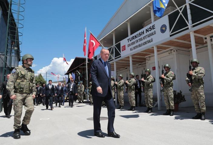 Erdoğan, Bosnada ‘Barış Gücü’nde görevli Türk askerleri ziyaret etti